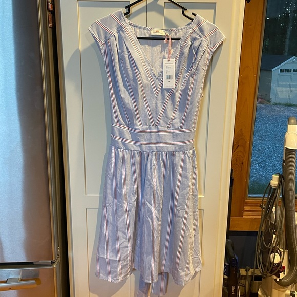 Vineyard Vines Dress - Picture 2 of 4